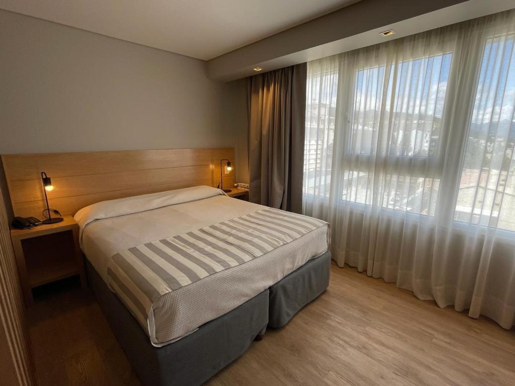 Hotel Ayres Del Nahuel Сан-Карлос-де-Барилоче Экстерьер фото